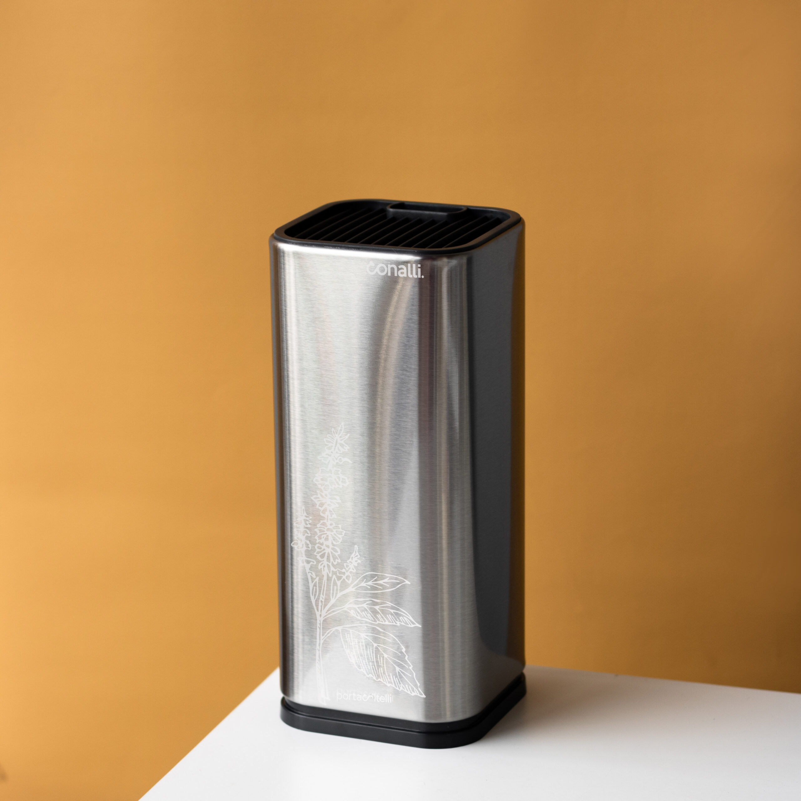 Conalli-Knife-Holder-1