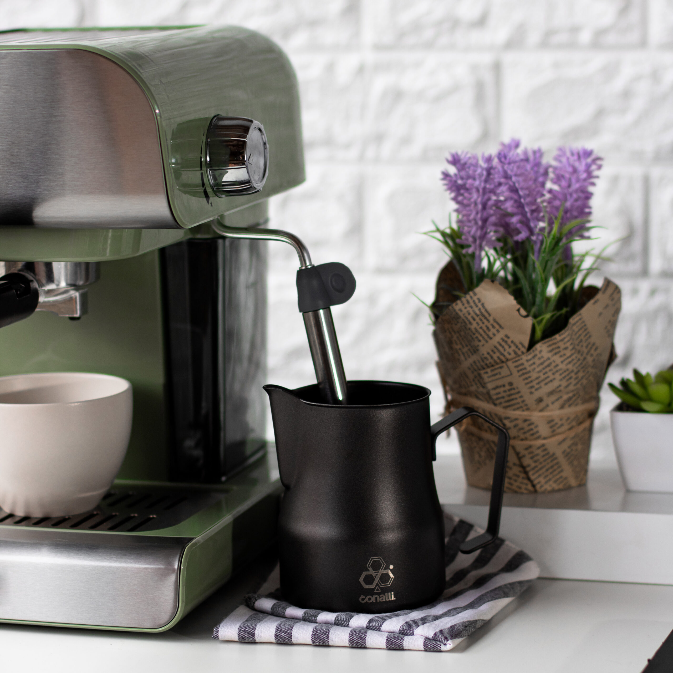 Conalli-Jug-Monyong-600-4